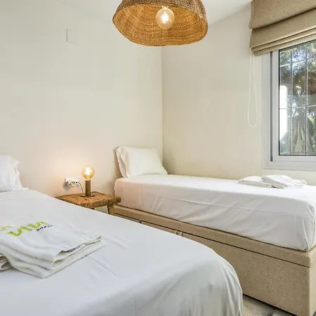 Vivi Homes - Nico Pool, Terrace & Sea View Apartment Sitio de Calahonda